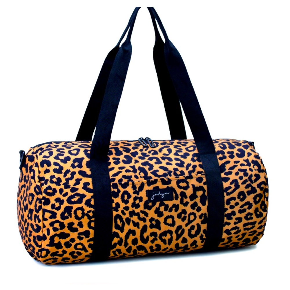 Jadyn NWNT  19” Barrel Womens Duffel/Gym/Weekender Bag..Size 25X18